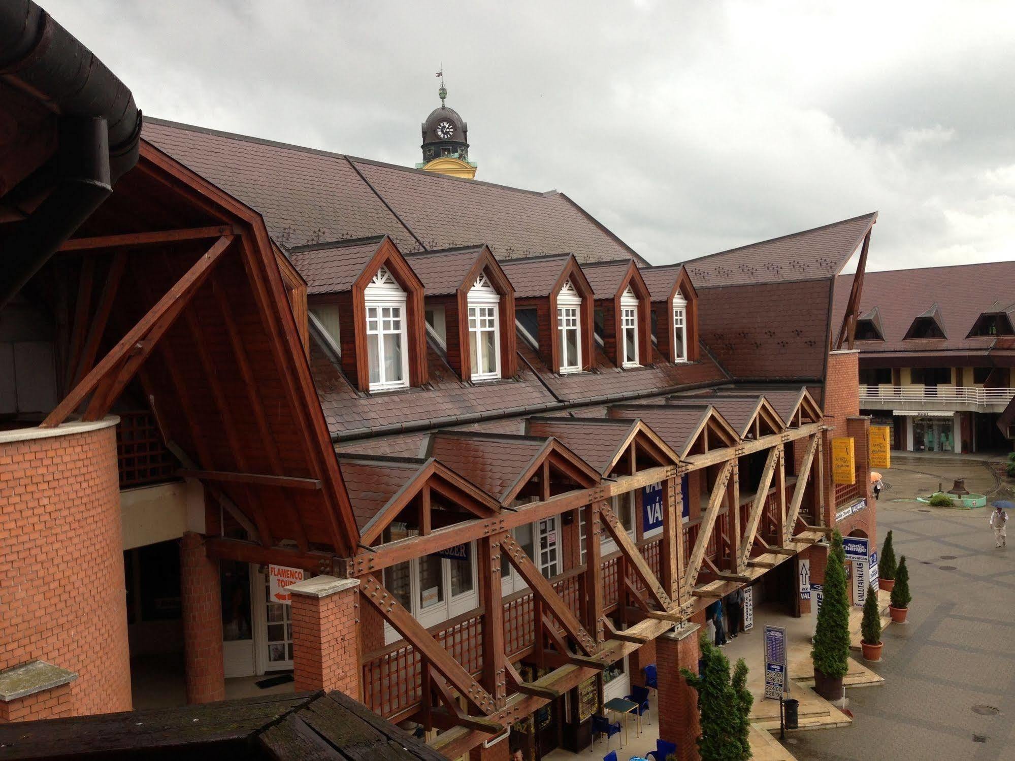 Kalvin Vendegszobak Debrecen Exterior photo
